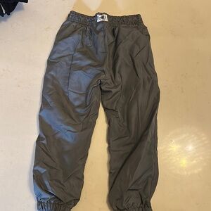 **6 Items for $26** Body Glove joggers size 4T